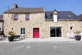 Family house and renovated old bakehouse